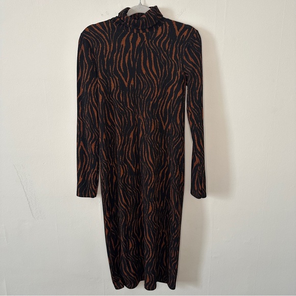 H&M Knitted Midi Dress, fitted, size M - Picture 4 of 4